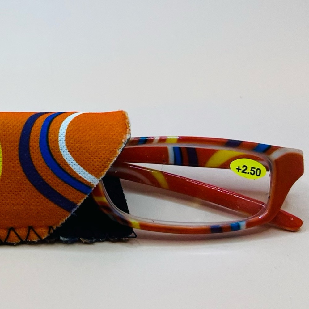 BRAND NEW GEOMETRIC NARROW READERS. ORANGE DESIGN WITH MATCHING CASE
